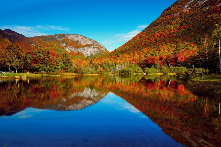 Fall season is right time to photograph this location. Always crowded
Thanks for visiting https://creativenatureart.com/