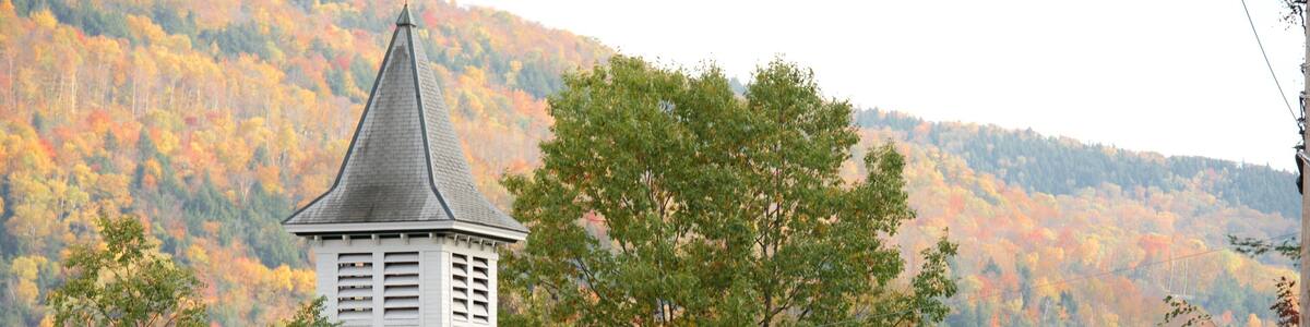 North Woodstock featuring a house