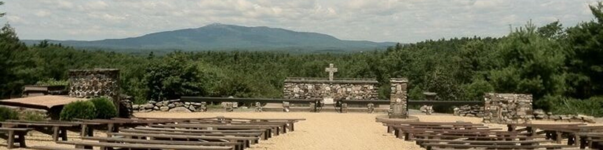 The overlook to Mt Manadnock