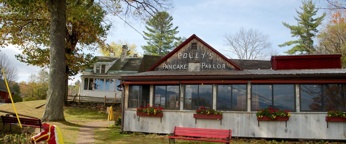 Sugar Hill ofreciendo un parque infantil y señalización