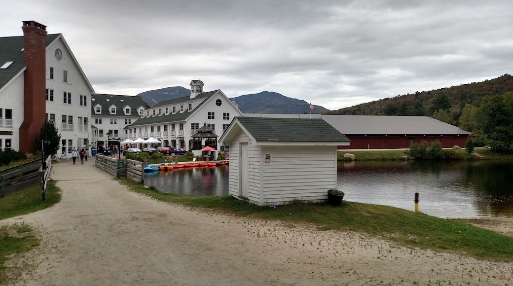 TownsSquare.. quaint lovely place!!