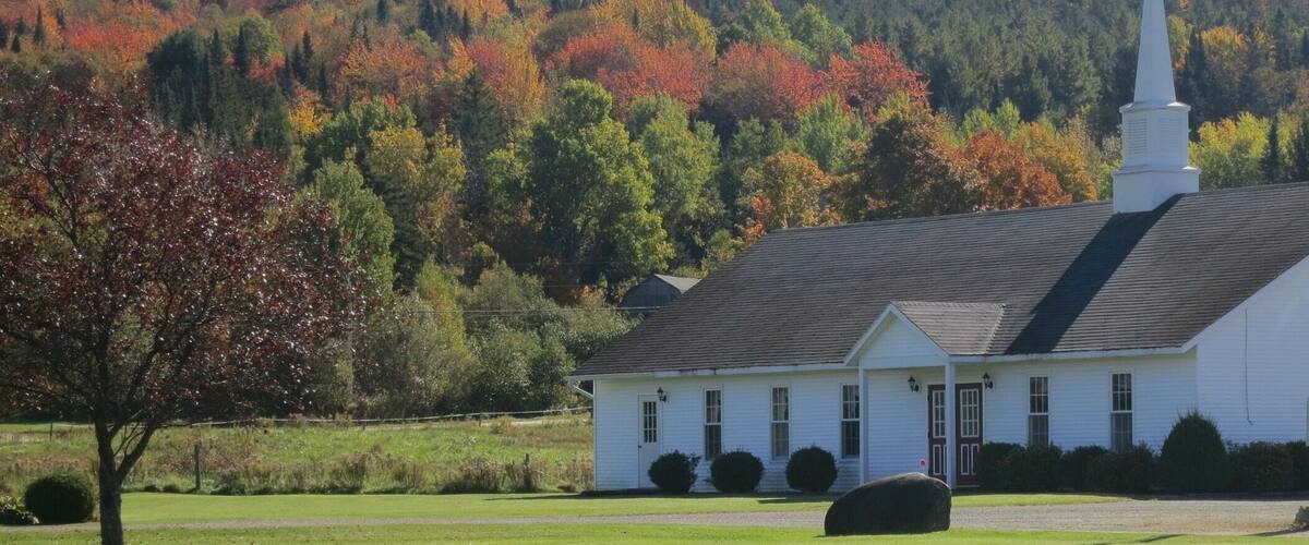 Check out the fall foliage map online (it’s accurate) and head North/East. #lifeatexpedia