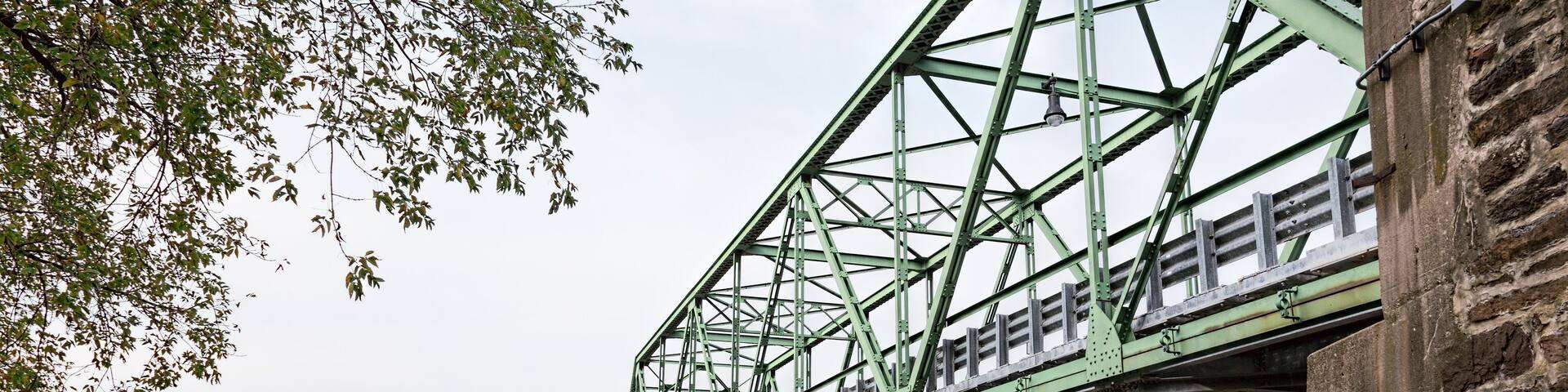 Uhlerstown-Frenchtown Bridge over the Delaware River Connecting