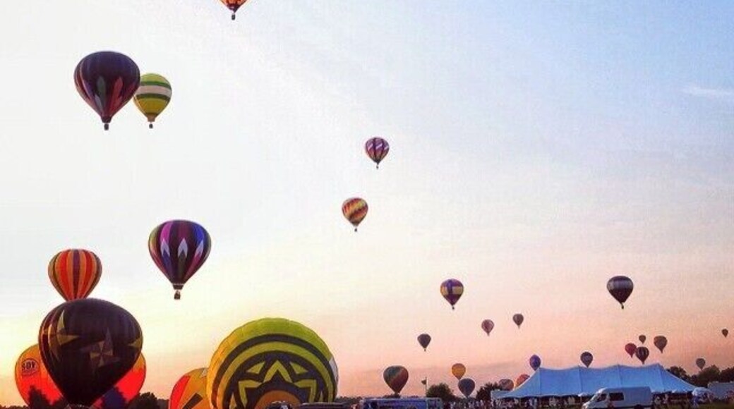 NJ Balloon Festival mass ascension at sunset
