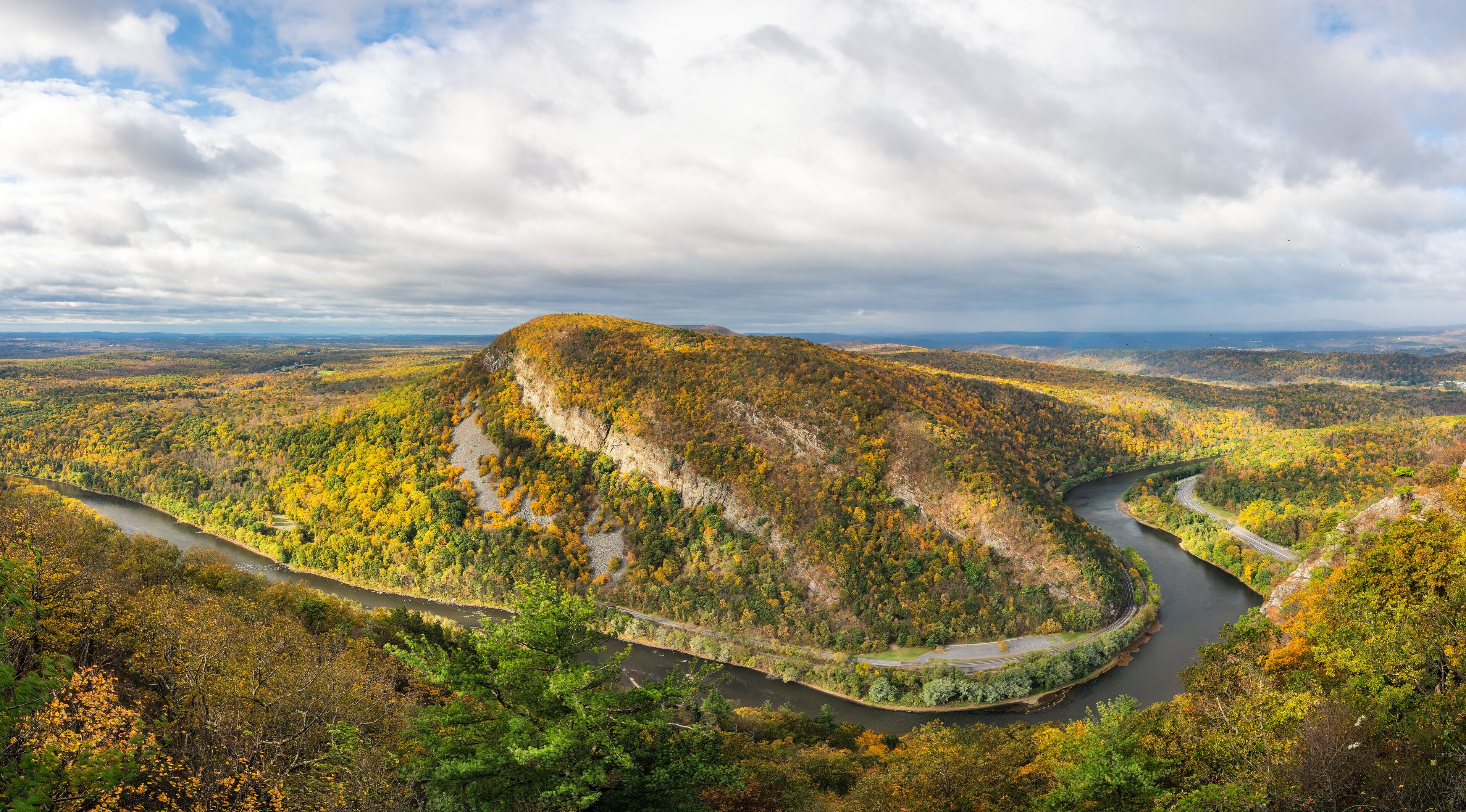 Delaware Water Gap and Mount Minsi from Mount Tammany in Autumn - Worthington State Forest