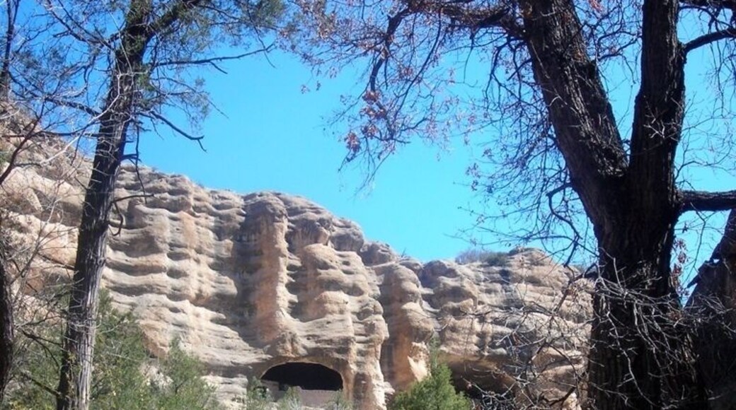 This is a fantastic moderate hike suitable for most ages with a fabulous reward at the top! I have met some of the greatest docents I've ever come across up here in the dwellings.