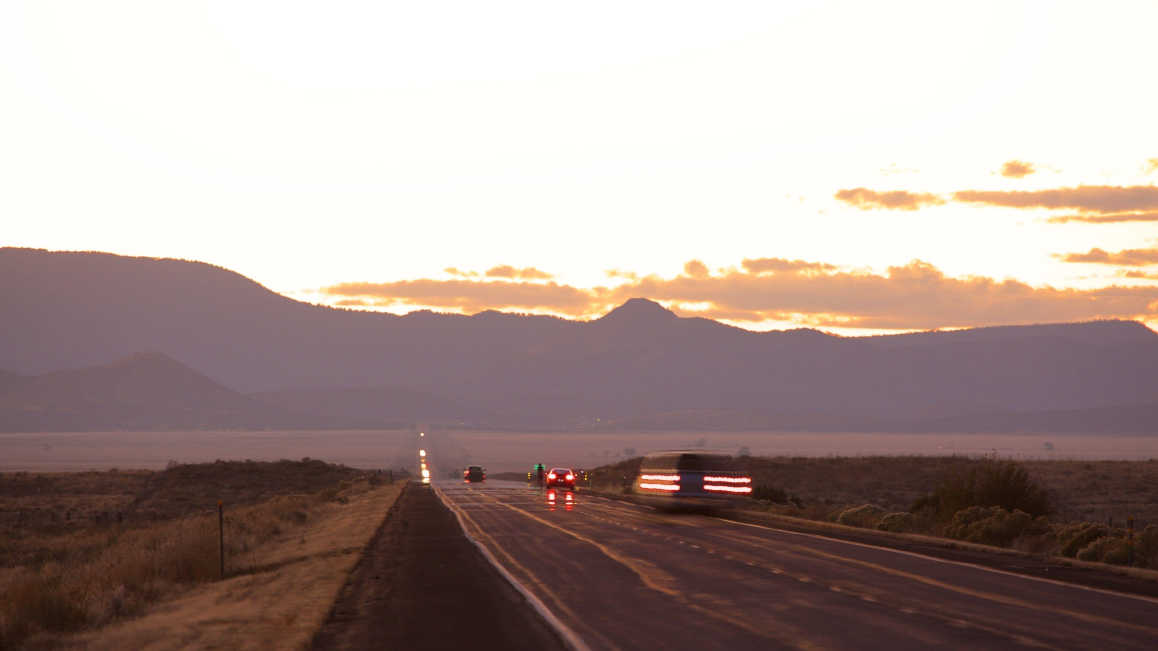 Magdalena mostrando un atardecer y excursiones