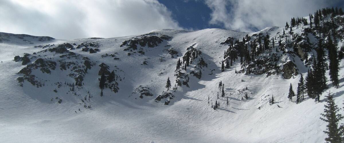 I absolutely LOVE mountains covered in #snow#