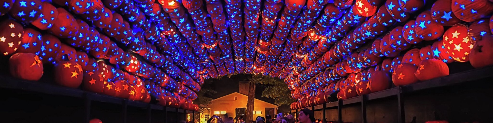 New York's biggest, most exciting, most electrifying Halloween event is located in the Sleepy Hollow area and features more than 5,000 individually hand-carved, illuminated jack o' lanterns in this elaborate walk-through experience. Meander through an historic, 18th-century riverside landscape and discover a breathtaking display - all made of jack o' lanterns!