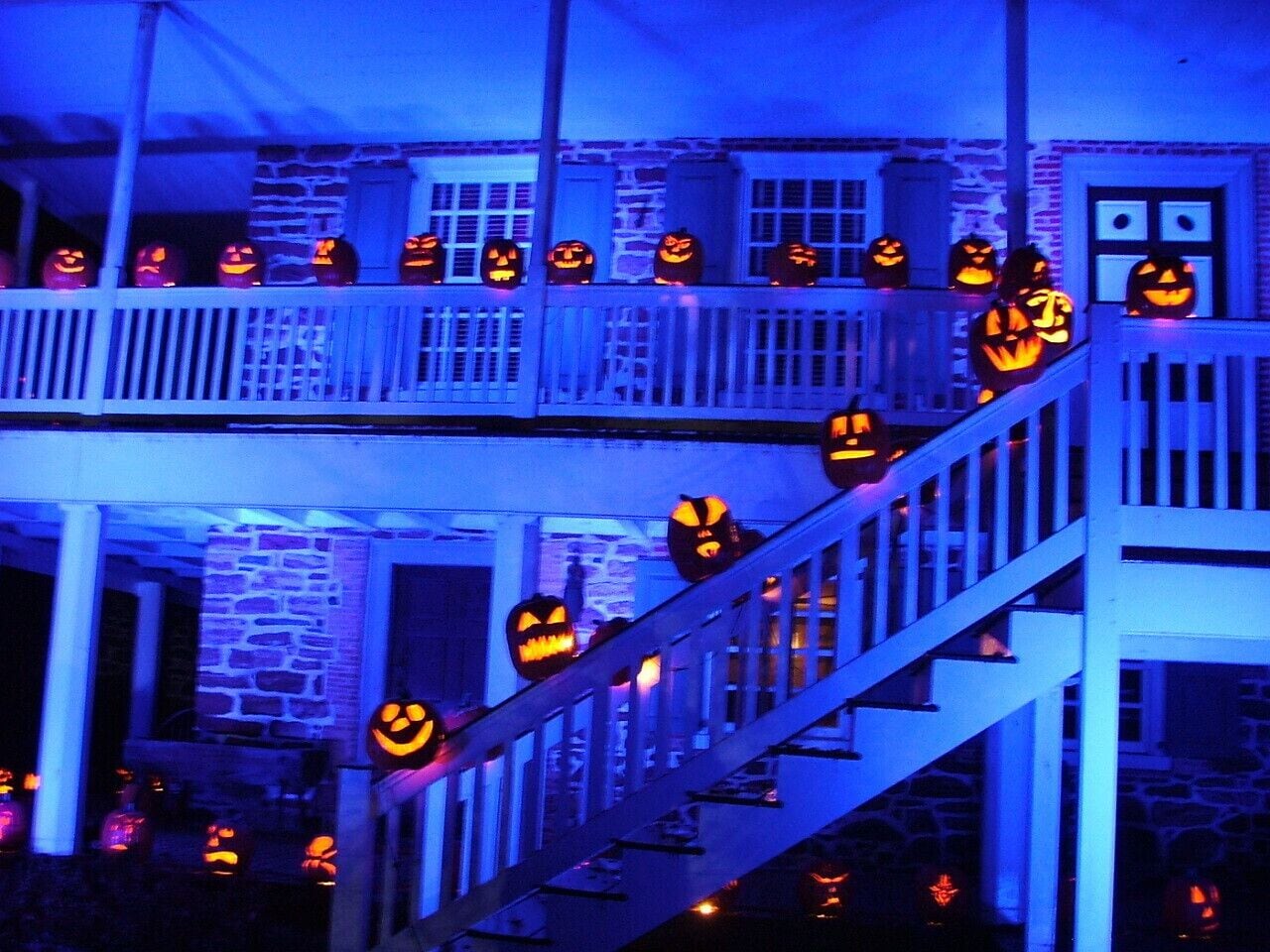 More from the Jack-o-lantern Blaze in Westchester. #roadtrip
#architecture