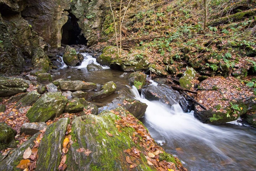 Short little trail to a cave with waterfall inside. Try to go fall or spring as super busy during summer.