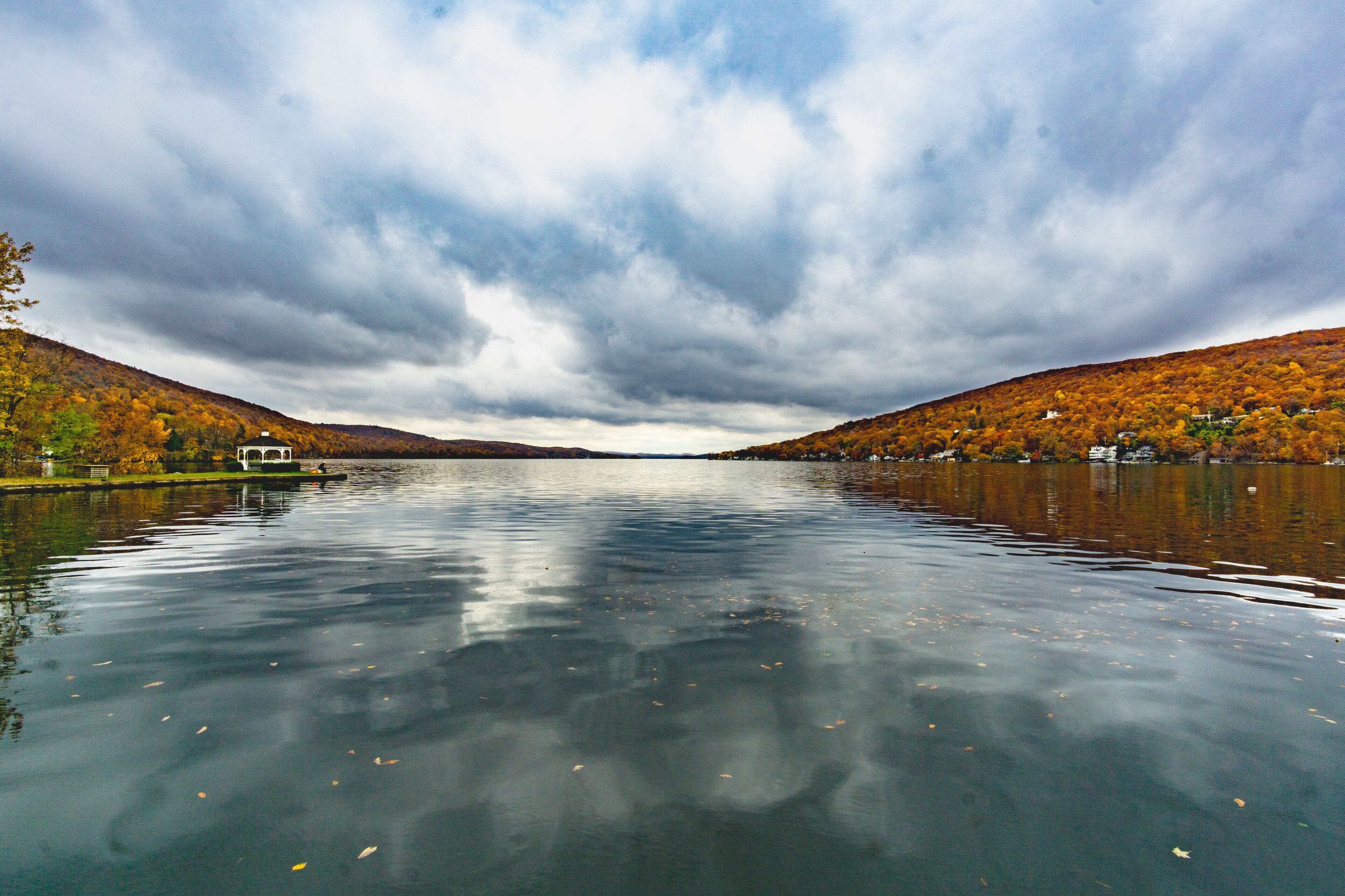 Rainy fall day on Greenwood Lake