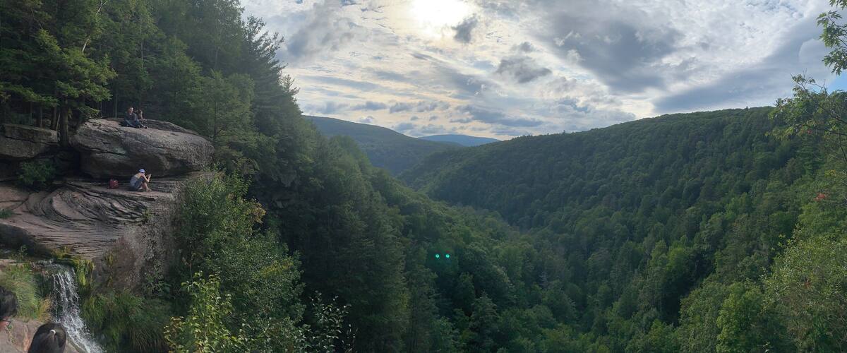 Stunning lookout, the water was pretty low so the stream was more of a trickle.