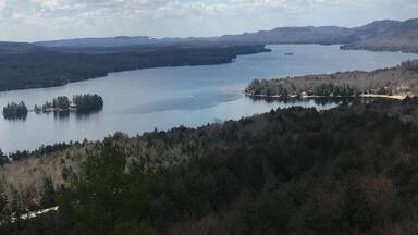 easy hike with a good view. A little steep but nothing too bad!