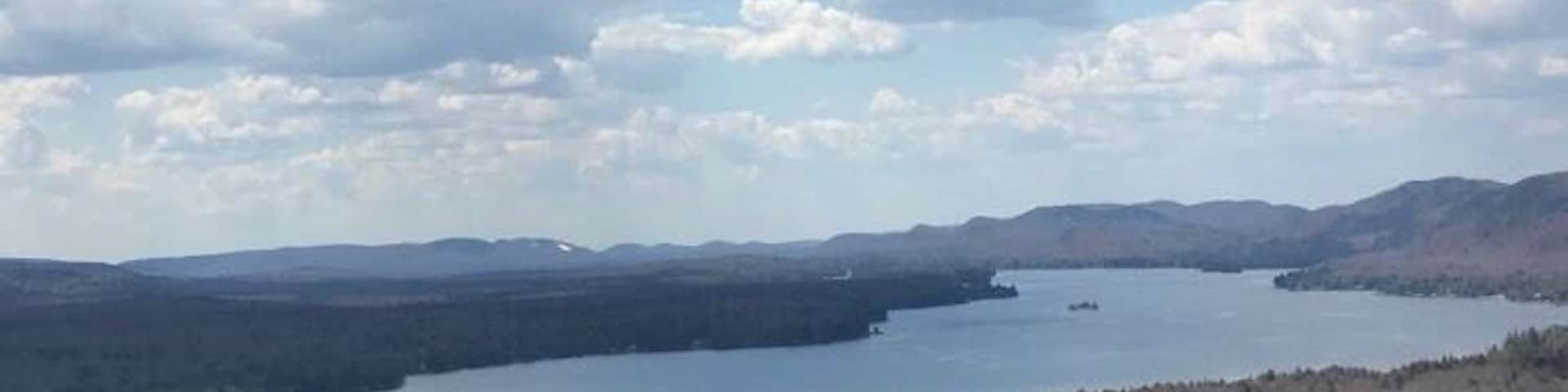 easy hike with a good view. A little steep but nothing too bad!