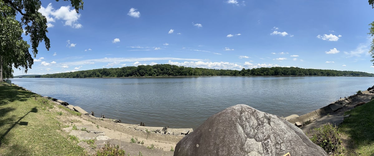 Hudson River panorama, Henry Hudson Park