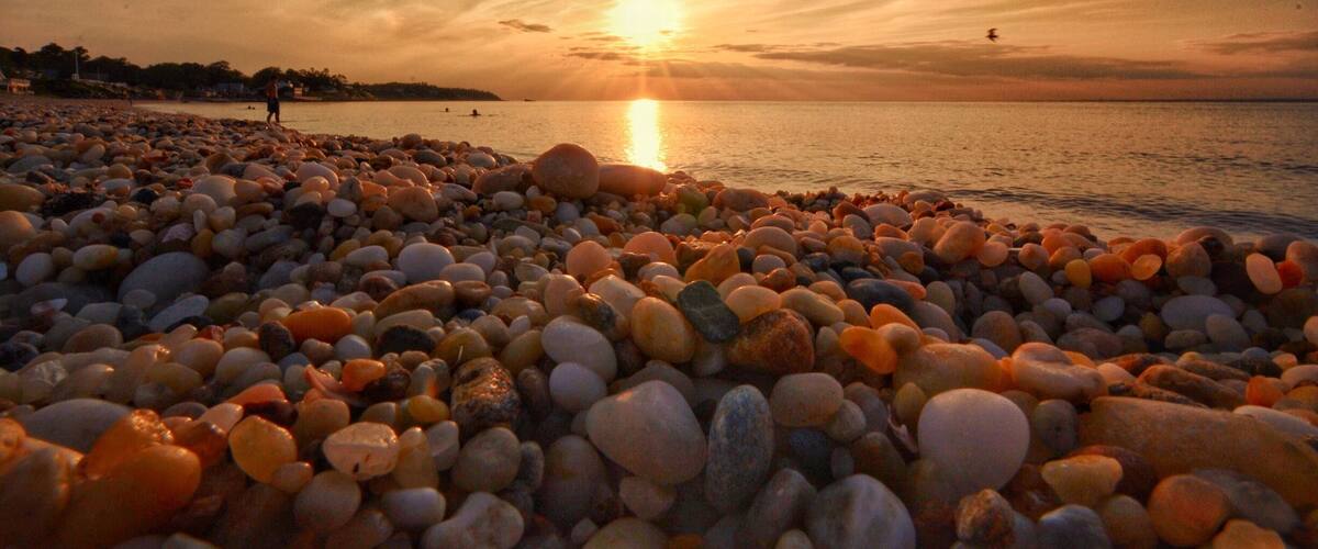 Day trip to North Fork wineries. Stopped at this beach for a break before driving back to the city. #sunset #nature #wanderlust #waterlust #beach #colorful #citylife #NikonD7100 #Manfratto tripod.