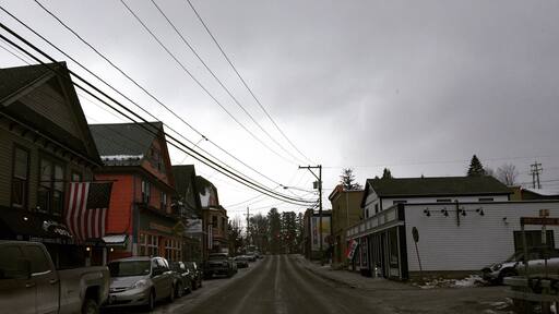 One of the nicest towns in NY. Perched up high. The drive up to this town is beautiful.