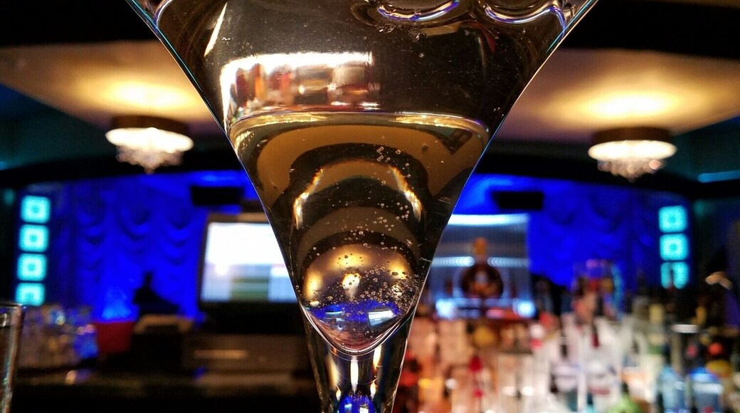 Having a creative moment at the turquoise tiger at the Turning Stone Casino.