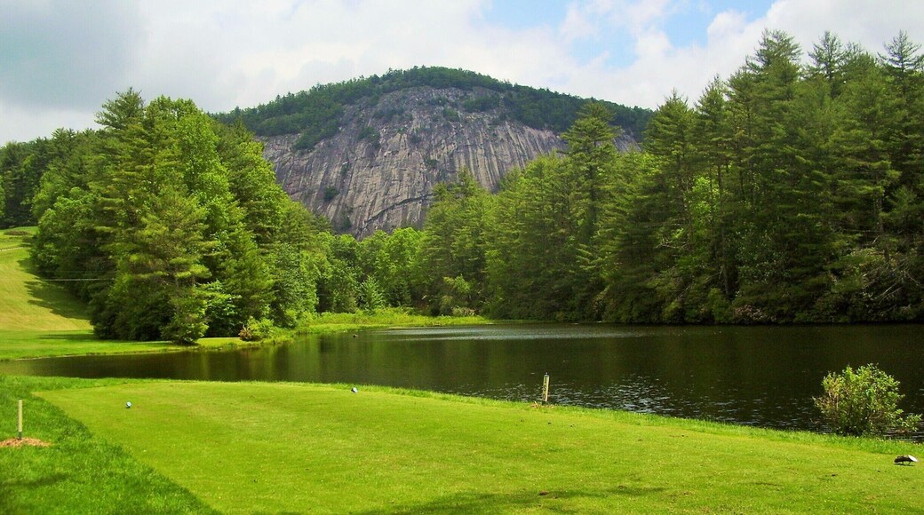 Good course for you golfers to try and there's even options for #hiking! There are two mountain trails accessible from this establishment - Chimney Rock Trail and Rock Mountain Trail. This particular view is on the way to Rock Mountain.