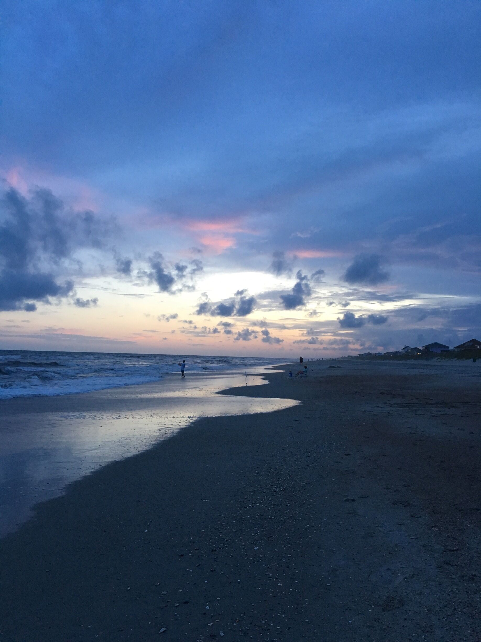 Sunsets in Emerald Isle, North Carolina are truly spectacular! High-rise hotels aren't allowed in the cute city, only beach houses, so you often have the beach all to yourself 💜#bruisedpassports #beachbound