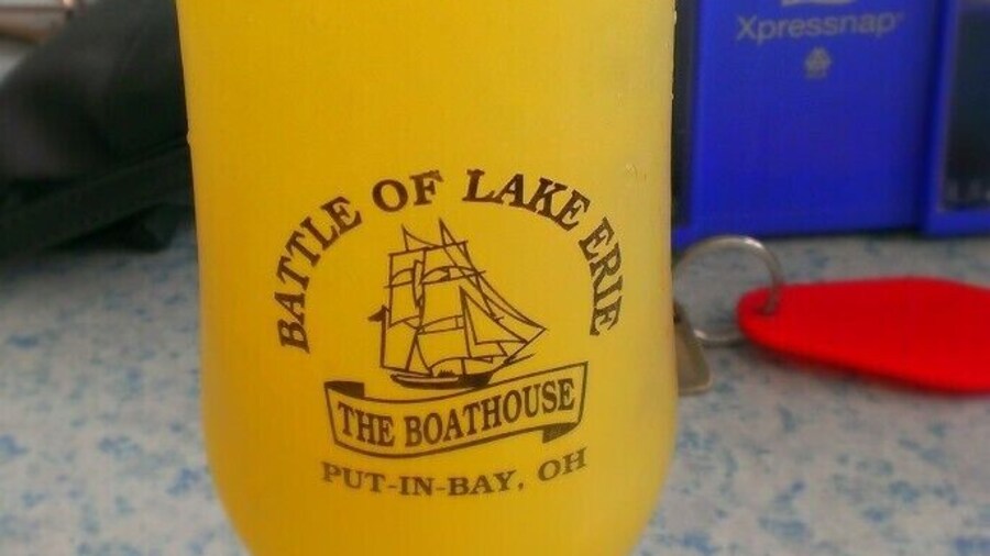 Have you ever said to yourself, "Spring break is so expensive" or "I have to travel so far!"
Well. For all your mid-westerners, Put-In-Bay is your answer! Just drop off your car, take the Ferry over, rent a golf-cart to get to your hotel and enjoy fun drinks and a quaint little island! One of the bars has swings as seats. Can't beat that!