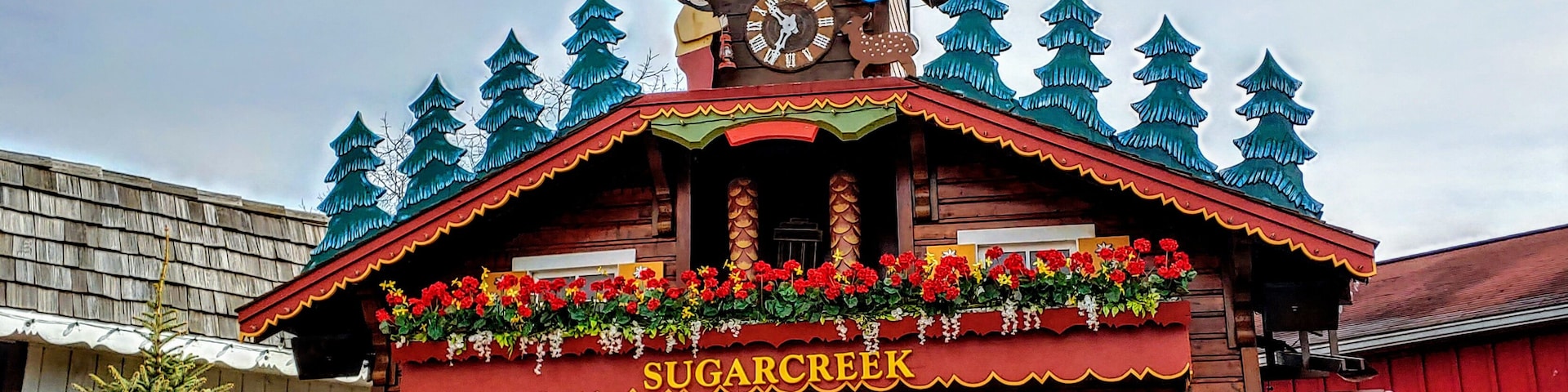 Who knew, I've spent my entire life in the same state as the World's Largest Cuckoo Clock and we had yet to cross paths?!
The clock graced the cover of the 1978 edition of the Guinness Book of World Records.
#Trovember