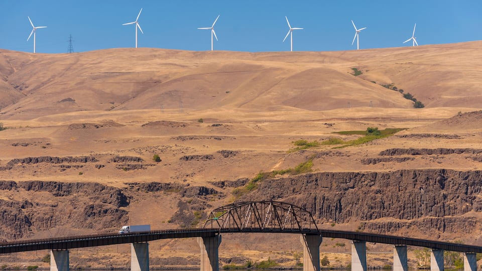 The Sam Hill Memorial Bridge. This is a steel truss bridge that carries U.S. Route 97 across the Columbia River between Biggs Junction, Oregon in Sherman County and Maryhill, Washington.