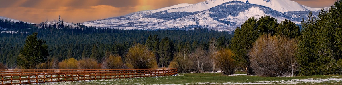 Snow covered Mt Washington, mountain, Sunset, Black Butte Ranch, town of Sisters, Central Oregon, sisters, Willamette National Forest,