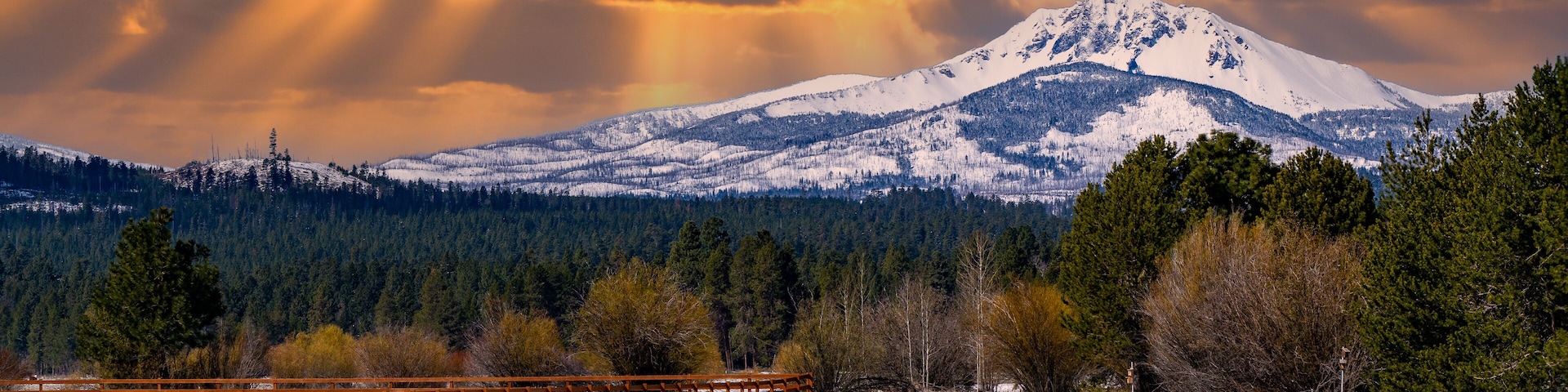 Snow covered Mt Washington, mountain, Sunset, Black Butte Ranch, town of Sisters, Central Oregon, sisters, Willamette National Forest,