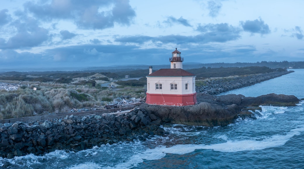 Coquille River Lighthouse in Bandon, Oregon, USA.