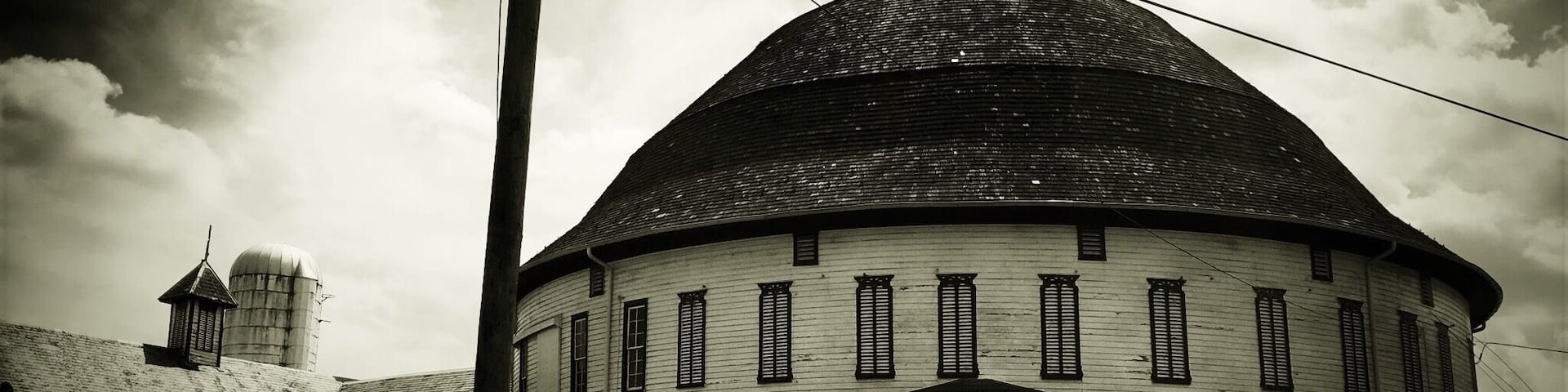 Loved this gorgeous and unique farmers market and barn.