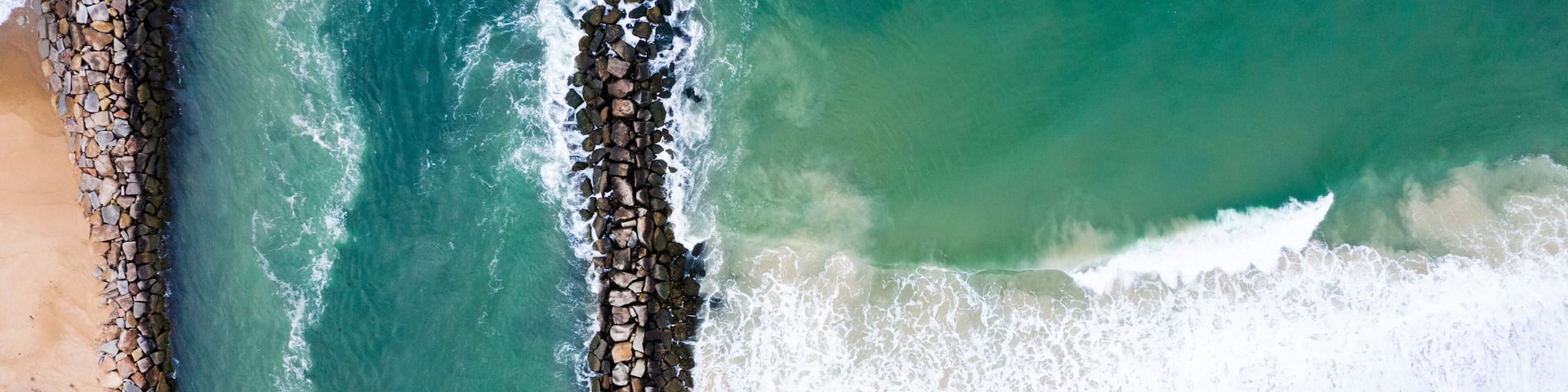 Aerial view of the beach in New England