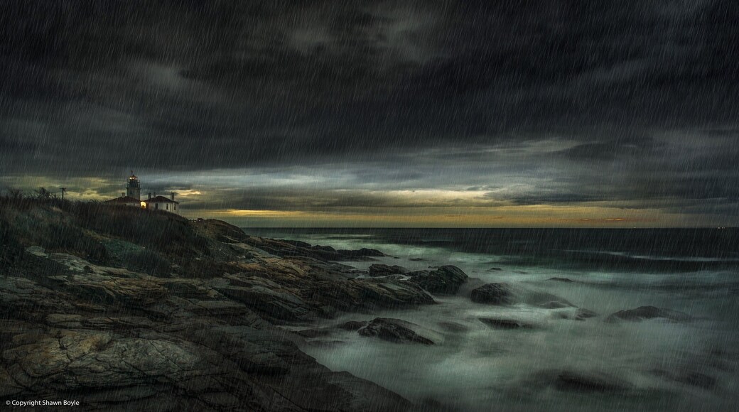 I recently watched a documentary on the English painter, JMW Turner. I was much moved by his treatment of light and how he could 'paint' the atmosphere. Here's my attempt to emulate this great artist.