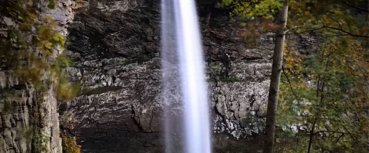Nice road side waterfall near Crossville Tennessee.
#greatoutdoors