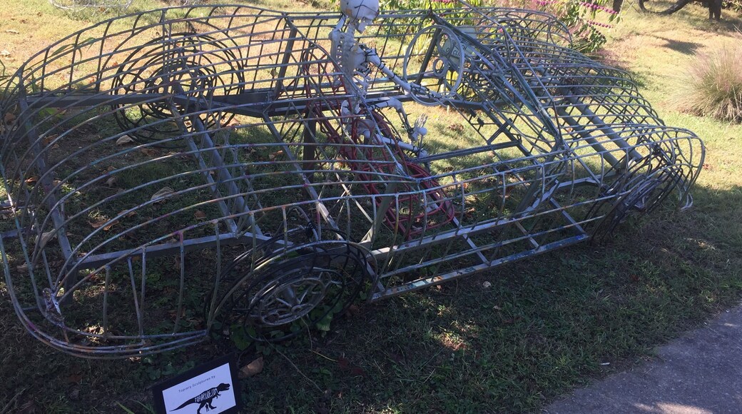 Topiary joeâs work! I love it.