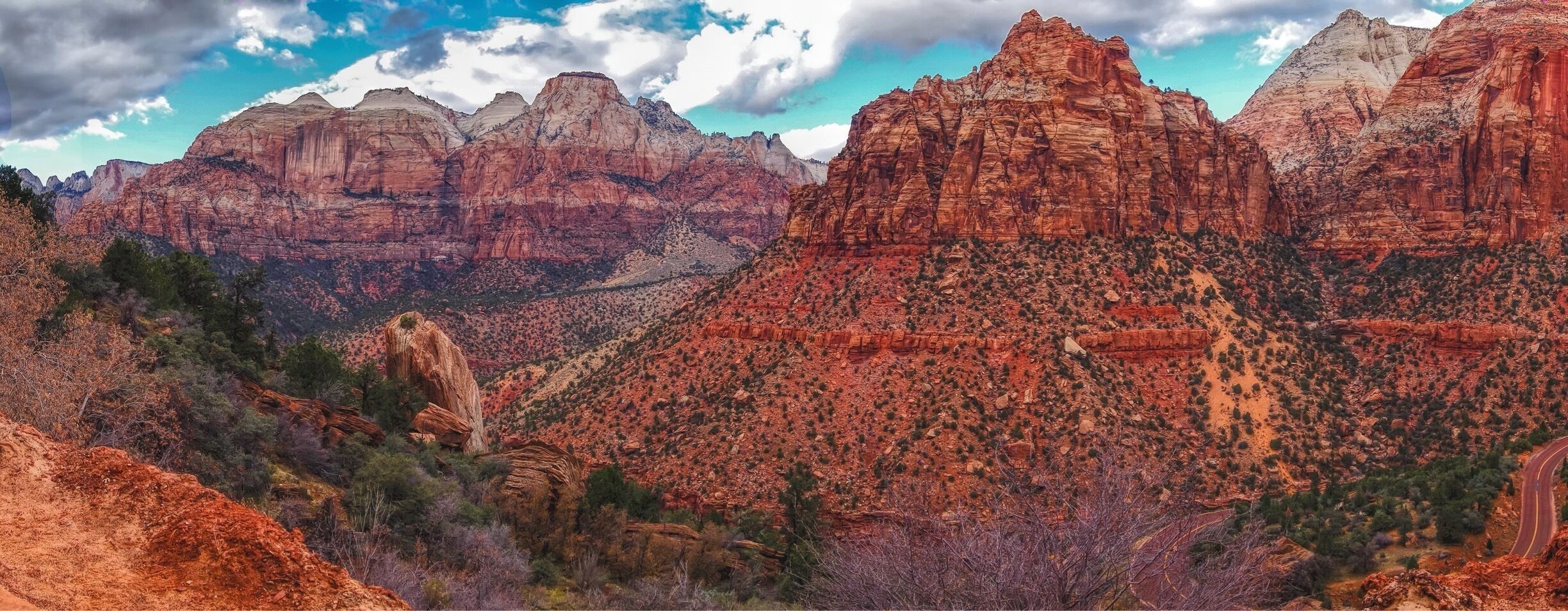 Zion national park is so beautiful.   #nationalpark #zion vinramundo.smugmug.com