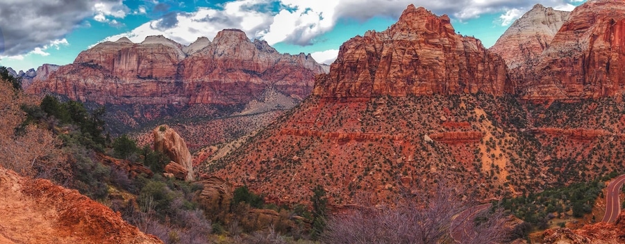 Zion national park is so beautiful. #nationalpark #zion vinramundo.smugmug.com