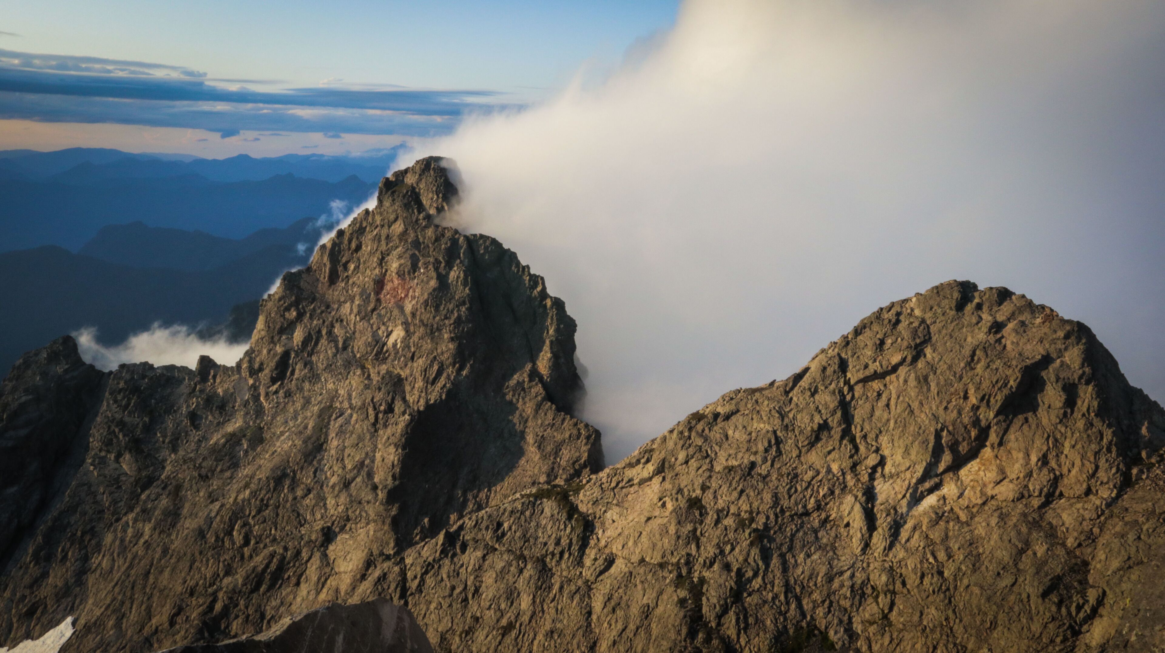 The 2nd and 3rd finger was holding back the clouds making for an amazing view that last over 30 minutes. #adventure