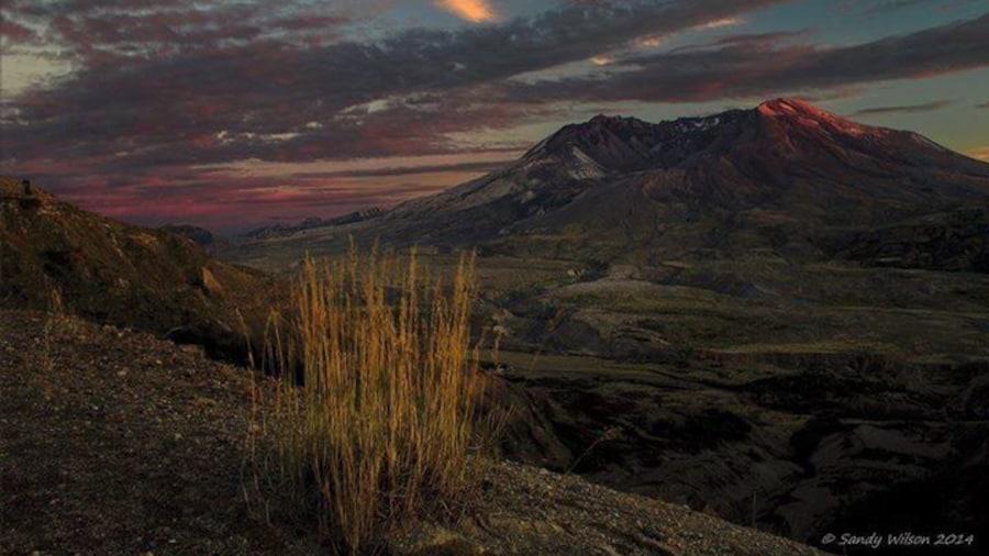 Here's a repost of one of my favorites of my one of my favorite places, Mt St Helen's at sunset last October 2014.