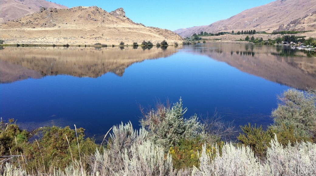 While on a trip to Seattle we did the Cascade Loop. This is along the Columbia River