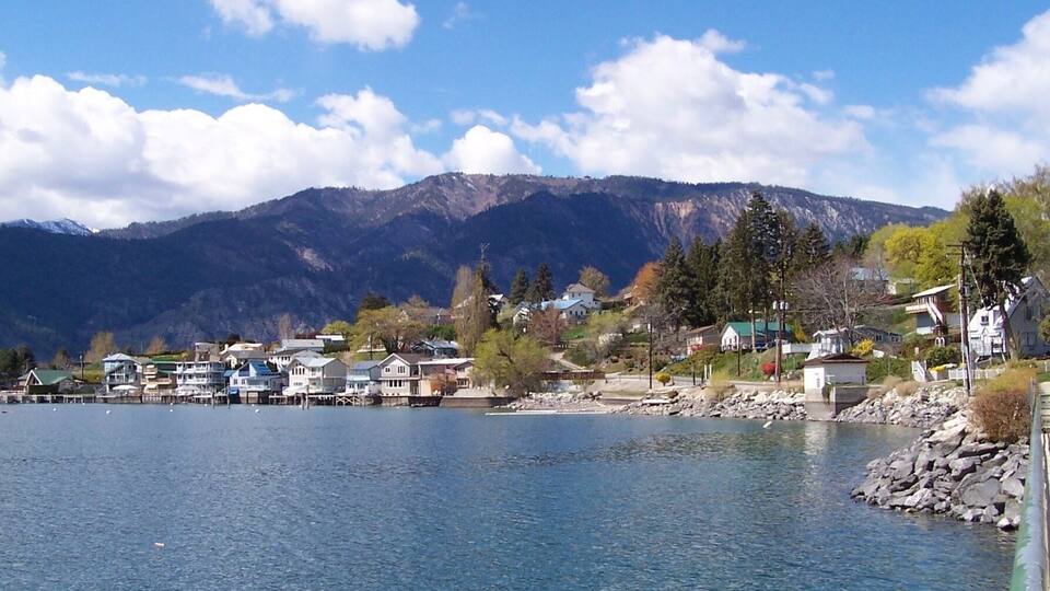 The small lake side village of Manson lies along the north shore of Lake Chelan.
#LikeALocal