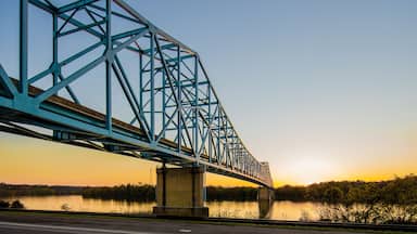 Ravenswood Bridge West Virginia on left and Ohio on right