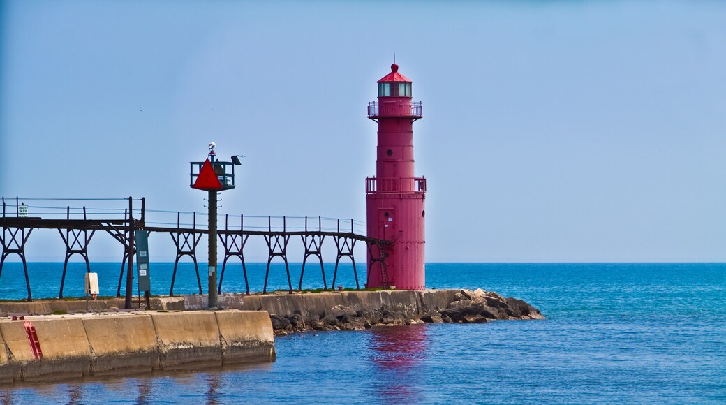 Algoma Pierhead Lighthouse, Algoma, Wisconsin, USA