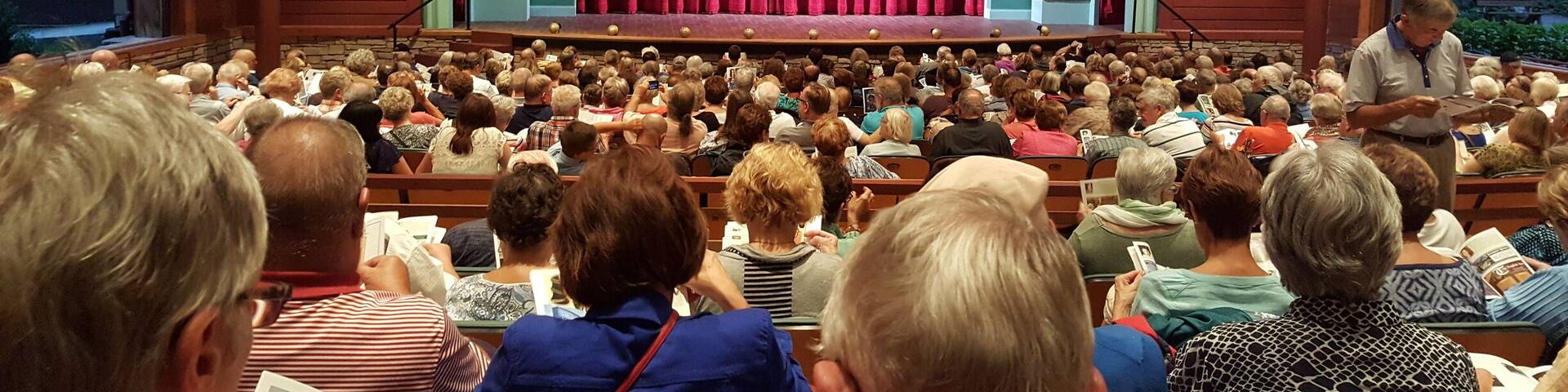 I heard about the #peninsulaplayers many times in my life. Last night we finally went.. Well worth the time! Everything from the seroundings to the play itself was amazing. #classact