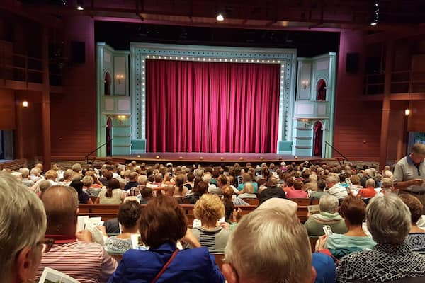 I heard about the #peninsulaplayers many times in my life. Last night we finally went.. Well worth the time! Everything from the seroundings to the play itself was amazing. #classact