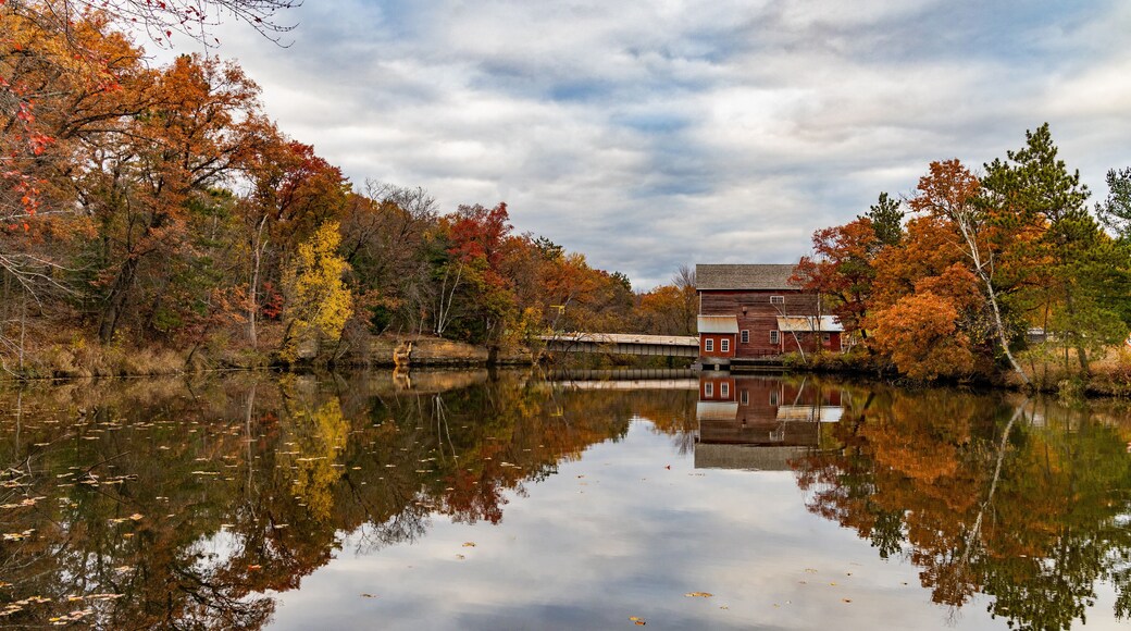 Fall colors at Dells Mill Pond