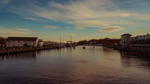 sunset in the city of New London
