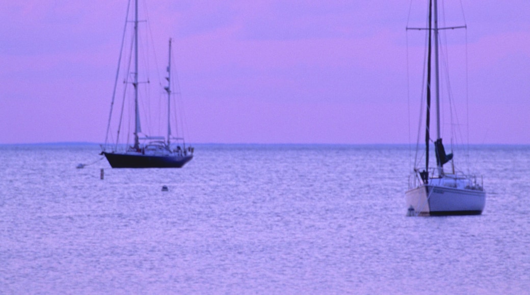 382-77 Ephraim Twilight Sail