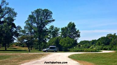 Out side Waupun, on Hwy 49 a nice little park with great cell range to take a break and get some work caught up. #Relax #Parks